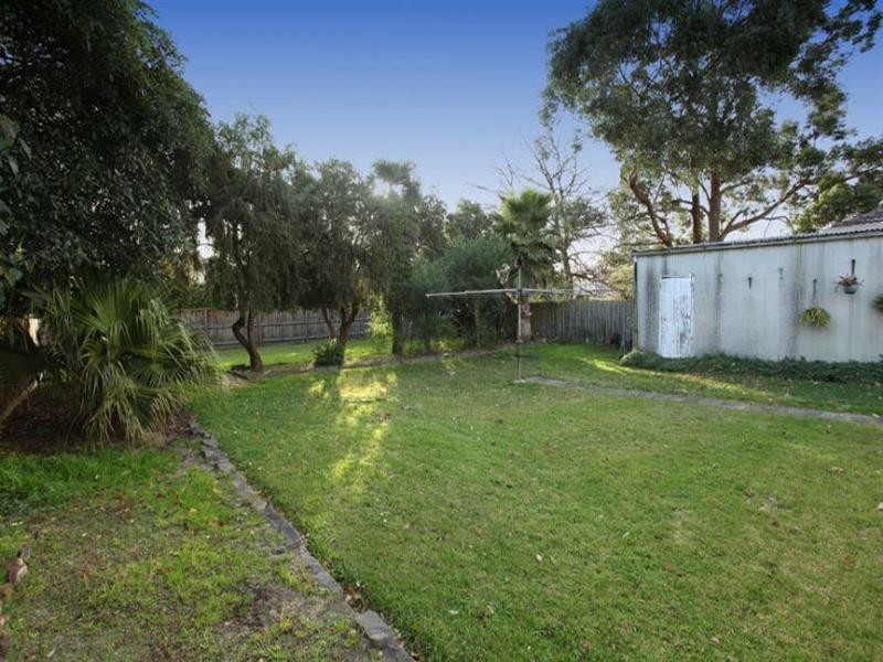 26 Avondale Grove, Mount Waverley VIC 3149