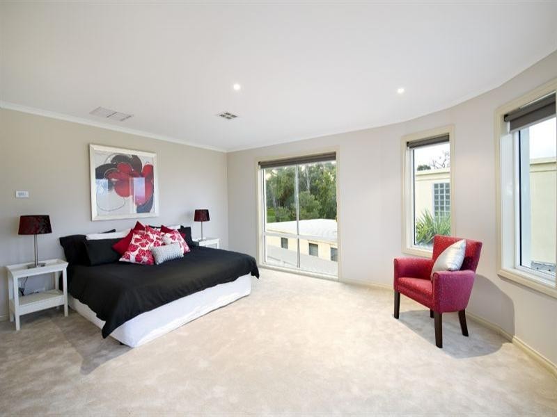 12 Strathconnan Place, Wheelers Hill VIC 3150