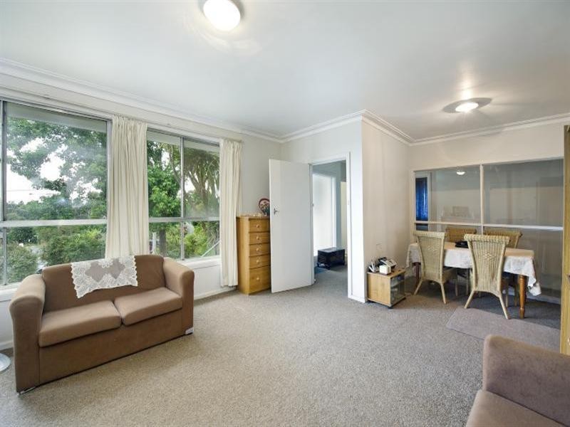 2 Statesman Avenue, Burwood East VIC 3151