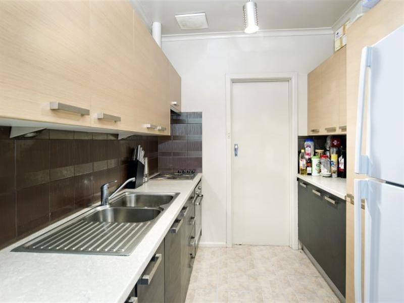 2 Statesman Avenue, Burwood East VIC 3151