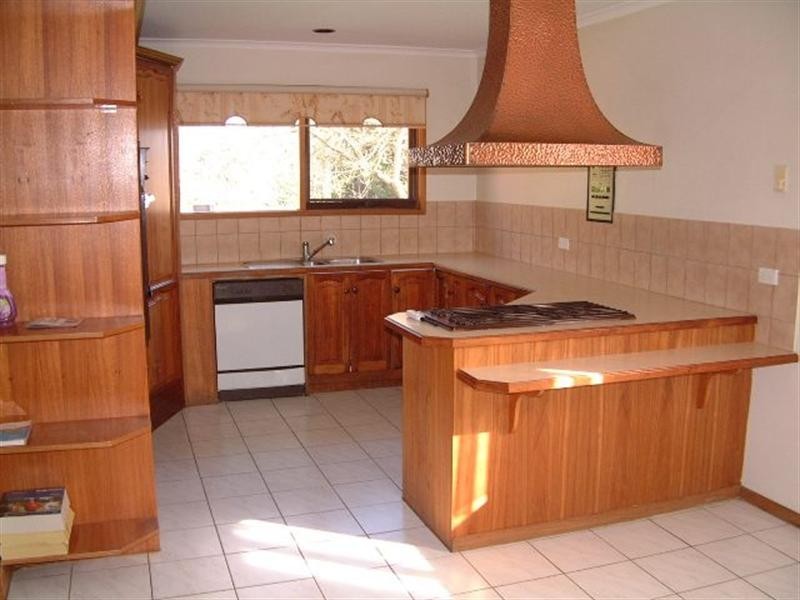 58 Kenross Drive, Wheelers Hill VIC 3150