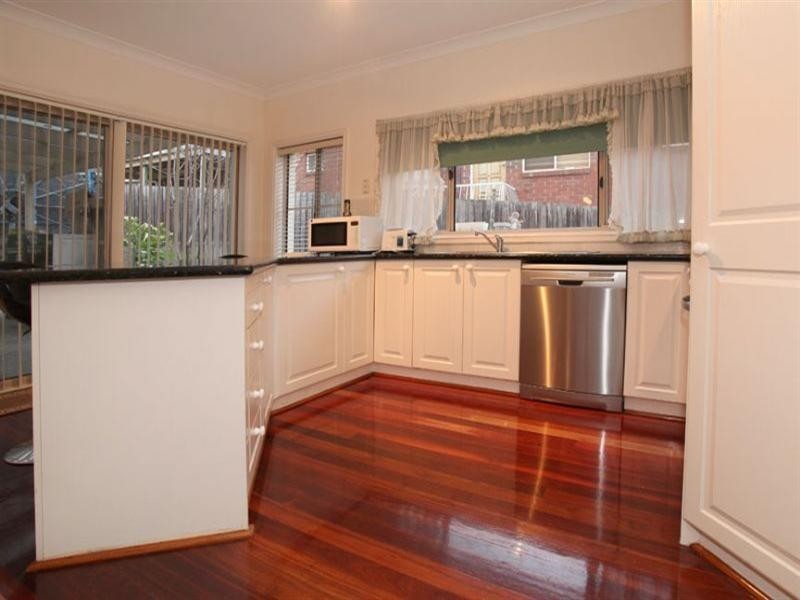 10 Robinson Drive, Burwood East VIC 3151