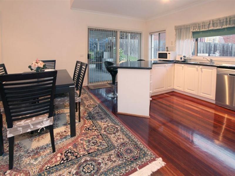 10 Robinson Drive, Burwood East VIC 3151