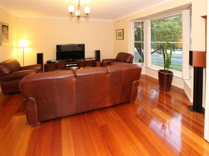 5 Brentwood Drive, Glen Waverley VIC 3150