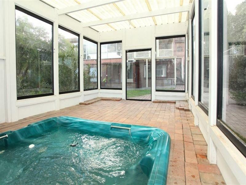 18 Florence Street, Glen Waverley VIC 3150