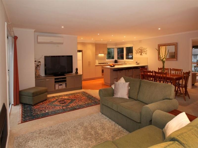 49 Mary Avenue, Wheelers Hill VIC 3150