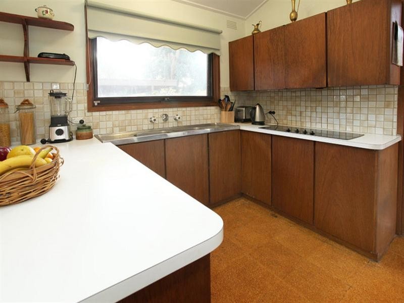 15 Compton Street, Glen Waverley VIC 3150