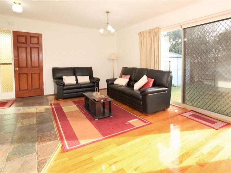 2 Rangoon Court, Mulgrave VIC 3170