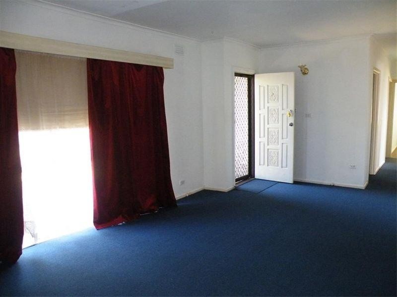 22 Seaview Crescent, Mulgrave VIC 3170