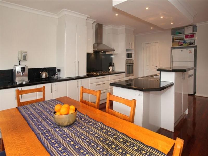 66 Grange Drive, Lysterfield VIC 3156