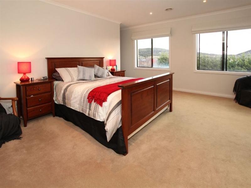 66 Grange Drive, Lysterfield VIC 3156