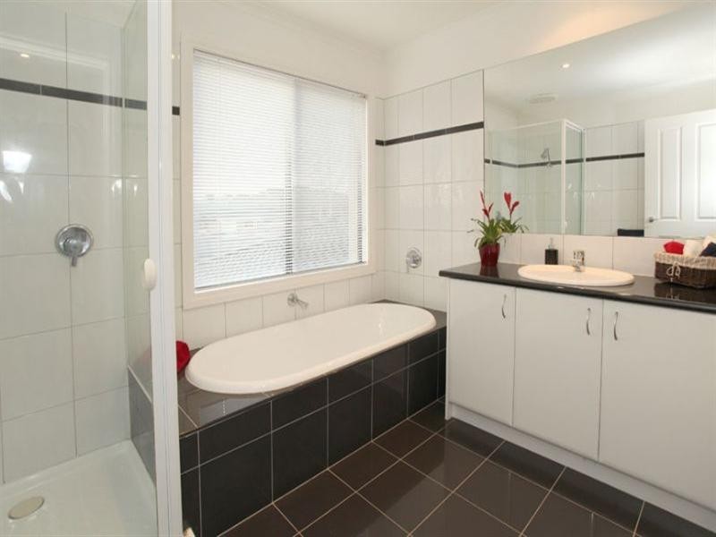 66 Grange Drive, Lysterfield VIC 3156