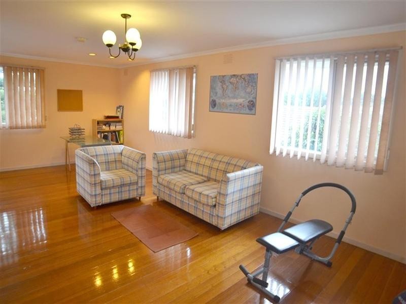 101 Whites Lane, Glen Waverley VIC 3150