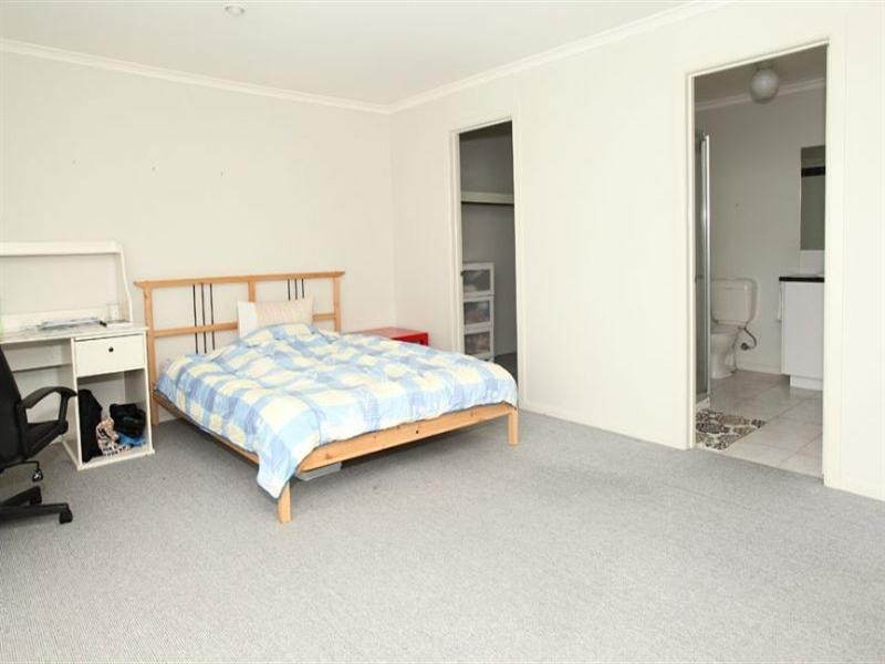 1 Hannah Close, Glen Waverley VIC 3150