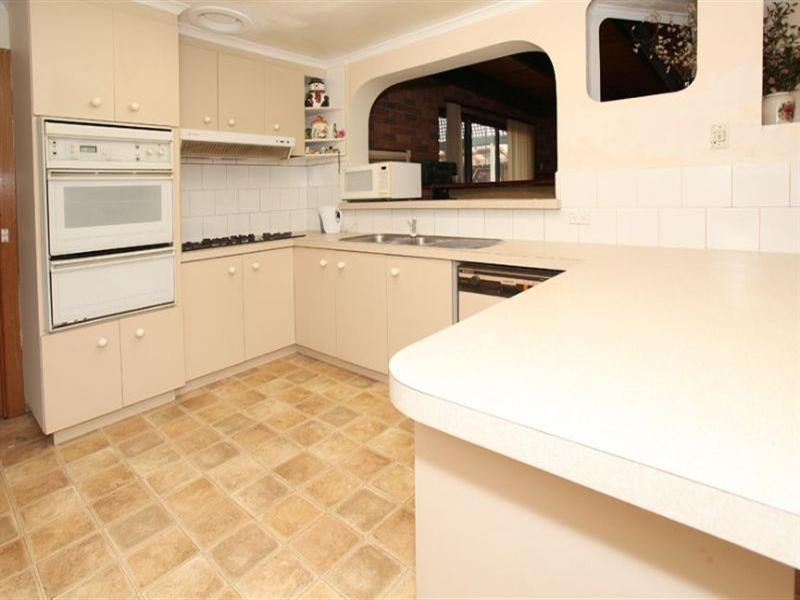 17 Settlers Court, Vermont South VIC 3133