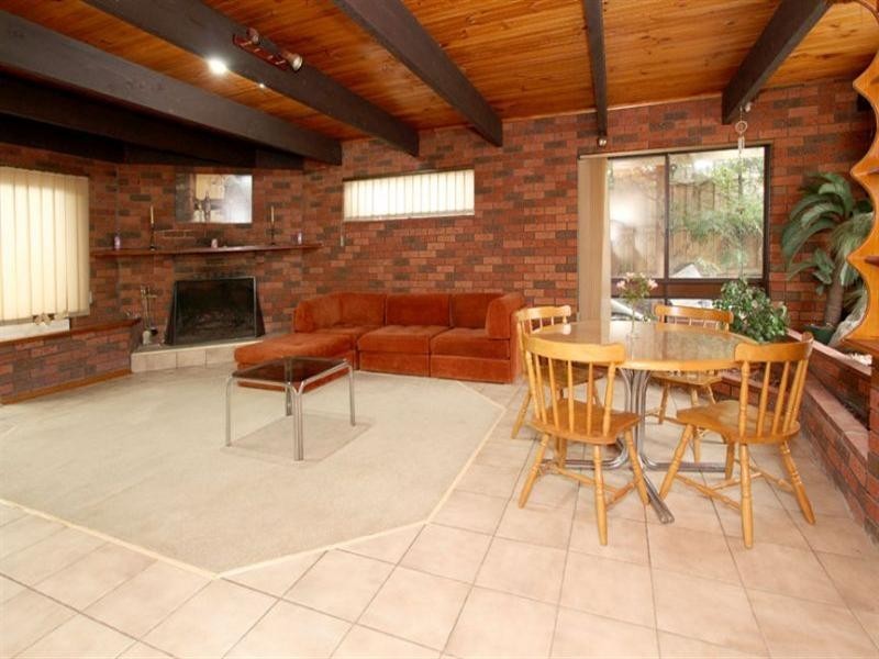 17 Settlers Court, Vermont South VIC 3133