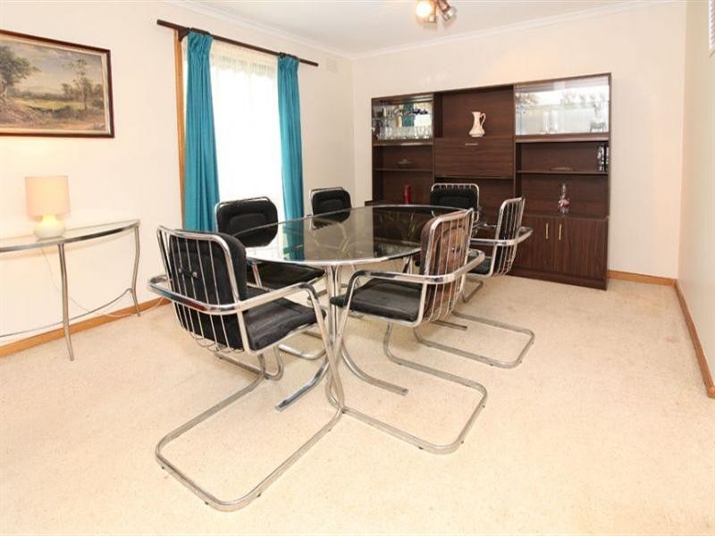 17 Settlers Court, Vermont South VIC 3133