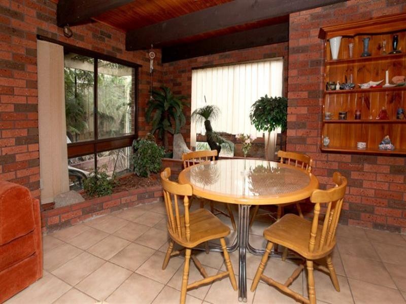 17 Settlers Court, Vermont South VIC 3133