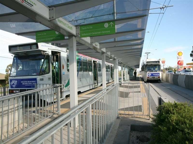 17 Settlers Court, Vermont South VIC 3133