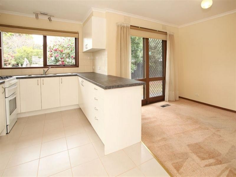 4/11 Saladin Avenue, Glen Waverley VIC 3150