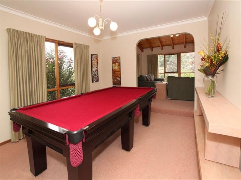 40 Bramley Crescent, Wheelers Hill VIC 3150