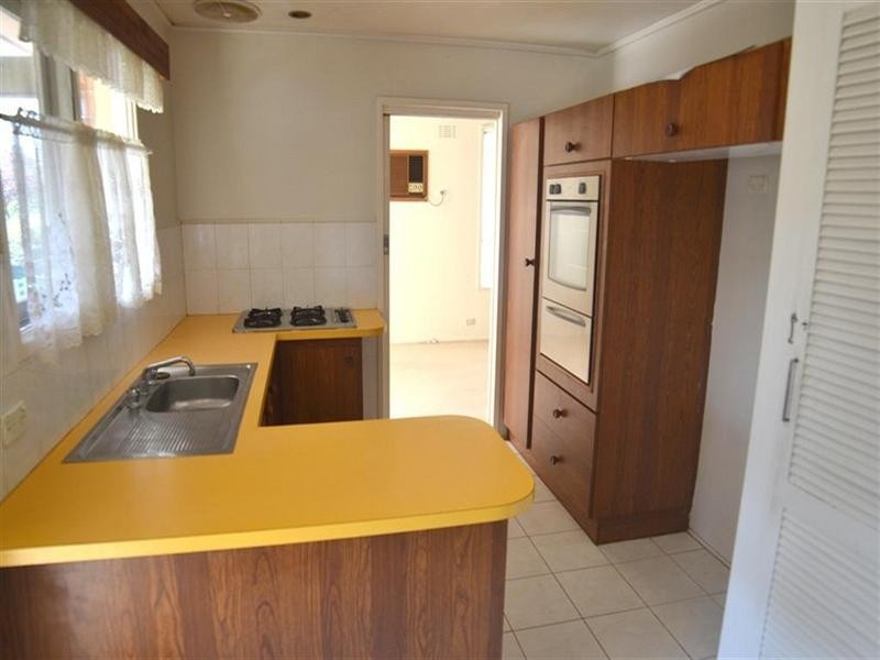 35 Woolwich Drive, Mulgrave VIC 3170