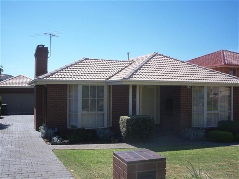 26 Miriam Close, Wheelers Hill VIC 3150