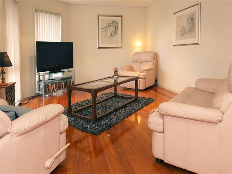 2/723 Waverley Road, Glen Waverley VIC 3150