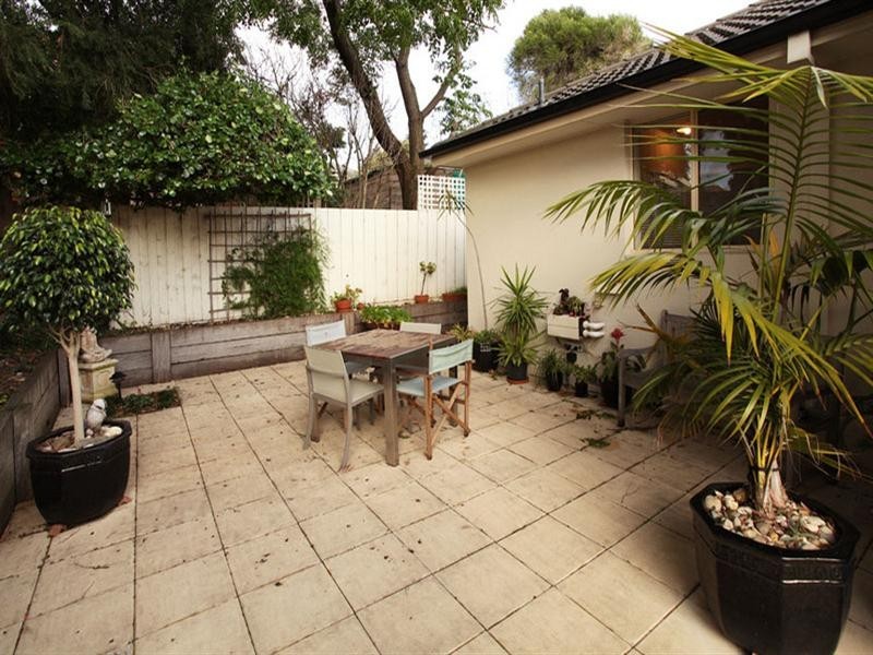 2/723 Waverley Road, Glen Waverley VIC 3150