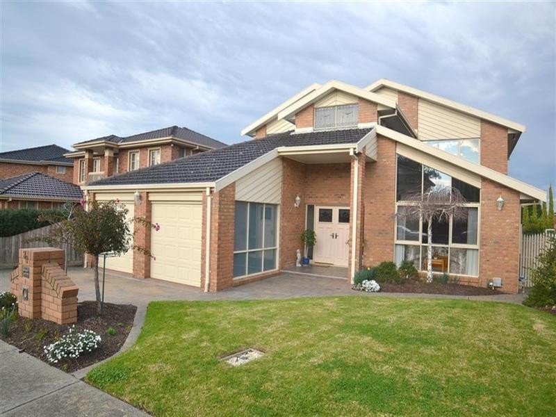 30 Freemantle Drive, Wantirna South VIC 3152