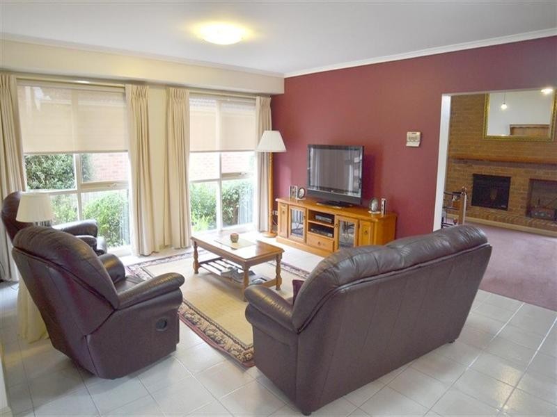 30 Freemantle Drive, Wantirna South VIC 3152