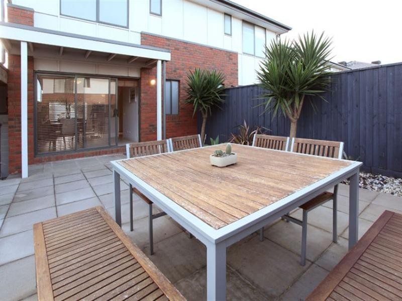 27 Southampton Drive, Mulgrave VIC 3170