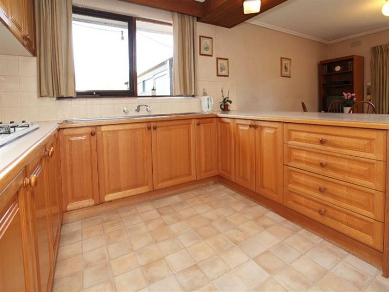 1 Cumberland Court, Glen Waverley VIC 3150