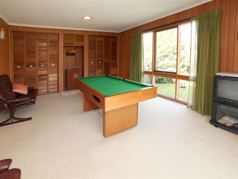 1 Cumberland Court, Glen Waverley VIC 3150