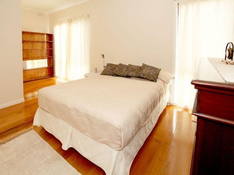 9 Castle Close, Glen Waverley VIC 3150