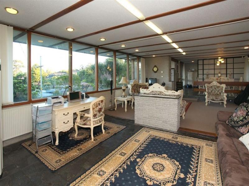 10 Solway Drive, Glen Waverley VIC 3150