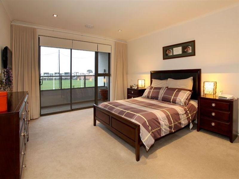 44 Waverley Park Drive, Mulgrave VIC 3170