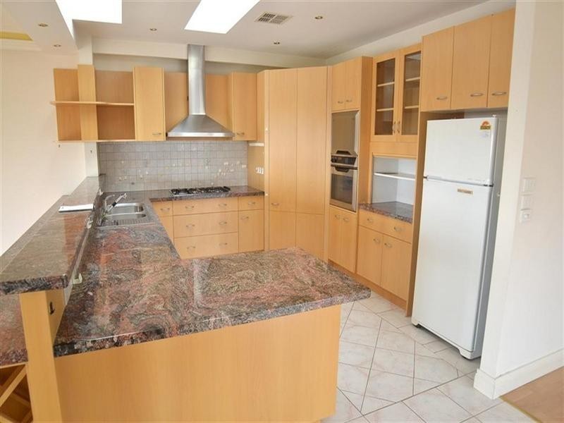 12 Lansell Road, Glen Waverley VIC 3150