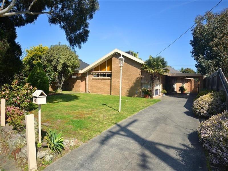 42 Cambridge Drive, Glen Waverley VIC 3150