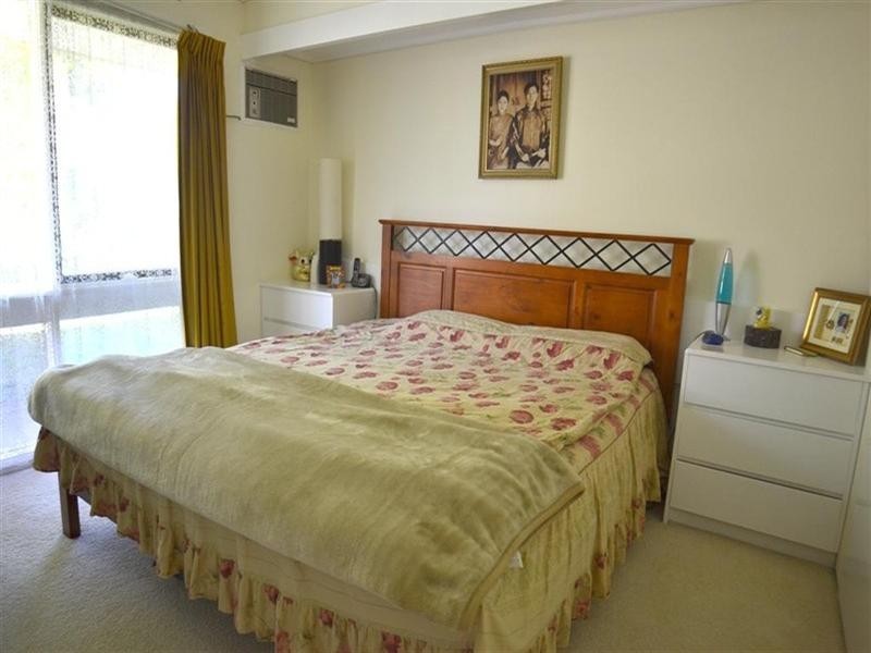 42 Cambridge Drive, Glen Waverley VIC 3150