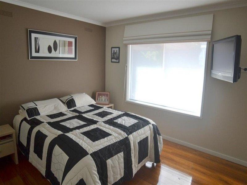 17 Meadowbrook Drive, Wheelers Hill VIC 3150