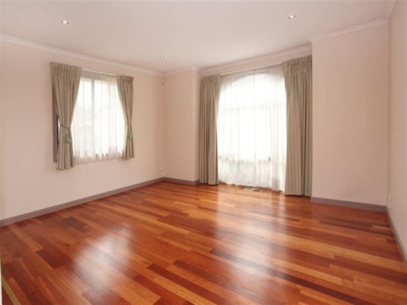 2/28 Rob Roy Street, Glen Waverley VIC 3150