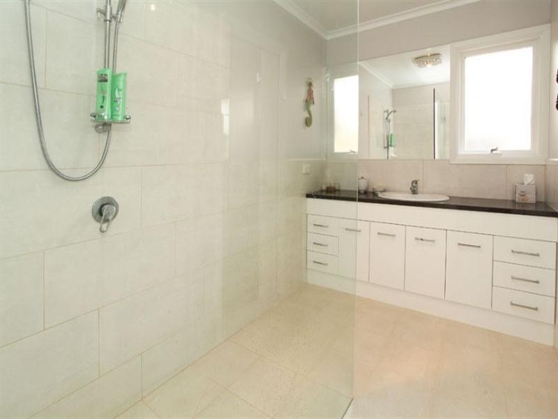 15/673 High Street Road, Glen Waverley VIC 3150