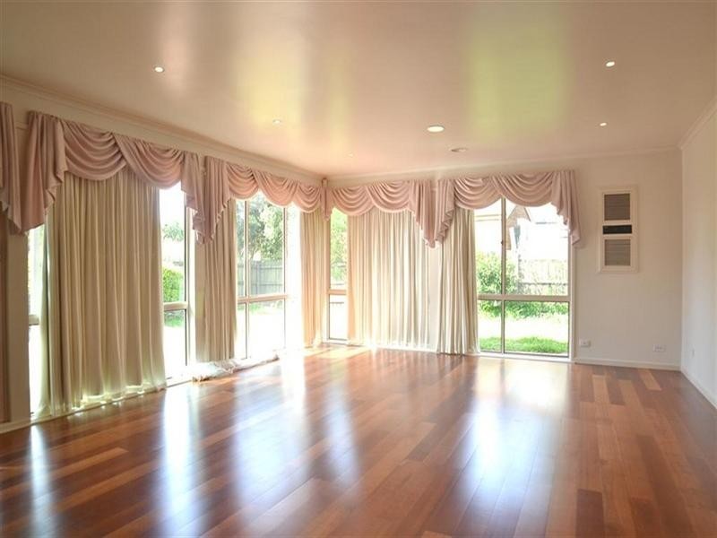 6 Lemair Avenue, Glen Waverley VIC 3150