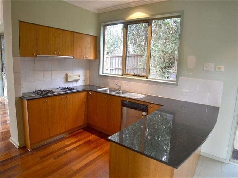 8 Lakeview Court, Glen Waverley VIC 3150