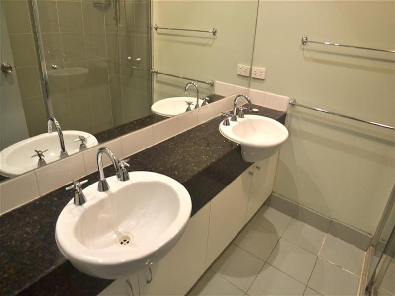 8 Lakeview Court, Glen Waverley VIC 3150