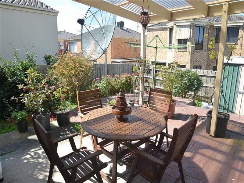 11 Lockens Avenue, Glen Waverley VIC 3150