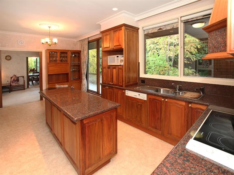 2 Skye Court, Glen Waverley VIC 3150
