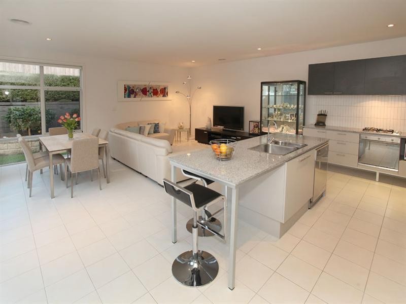 19 Lords Avenue, Mulgrave VIC 3170