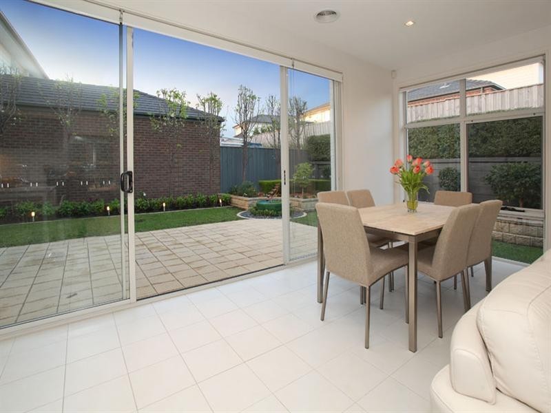 19 Lords Avenue, Mulgrave VIC 3170